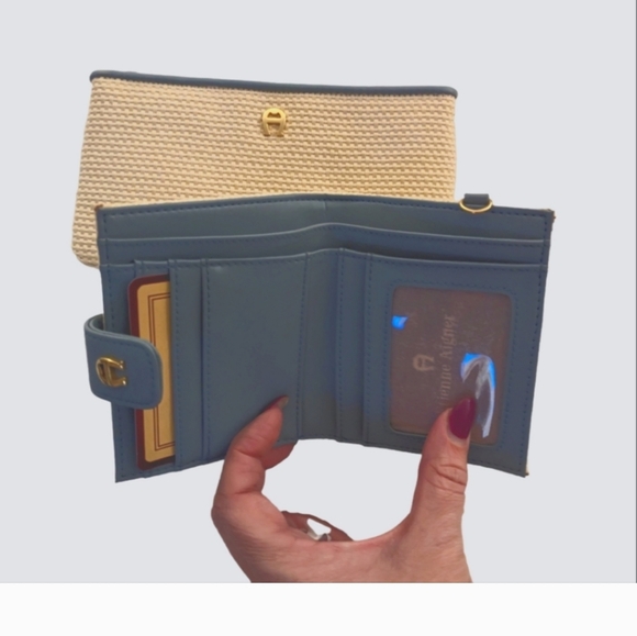 Vintage Etienne Aigner 3 pc Set Woven Straw Blue & Cream - Picture 14 of 16